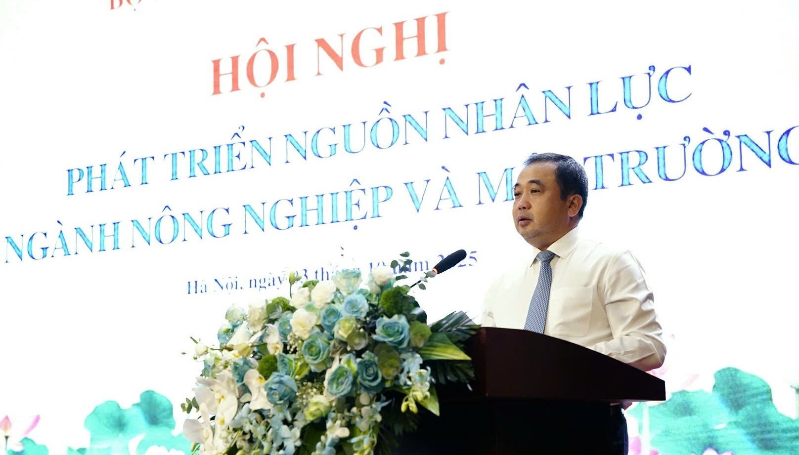 Hoàn thiện chiến lược phát triển nguồn nhân lực ngành Nông nghiệp và Môi trường