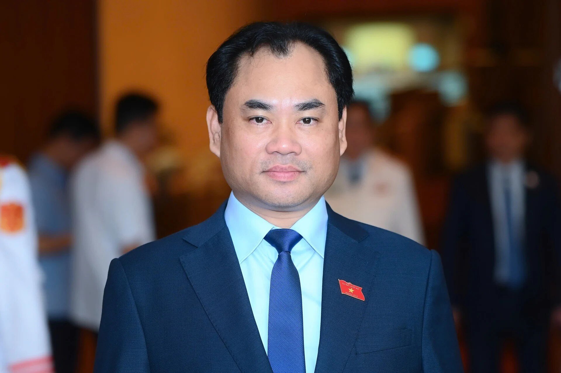 Giới thiệu chức danh, chữ ký của Bộ trưởng Bộ Nông nghiệp và Môi trường Trịnh Việt Hùng